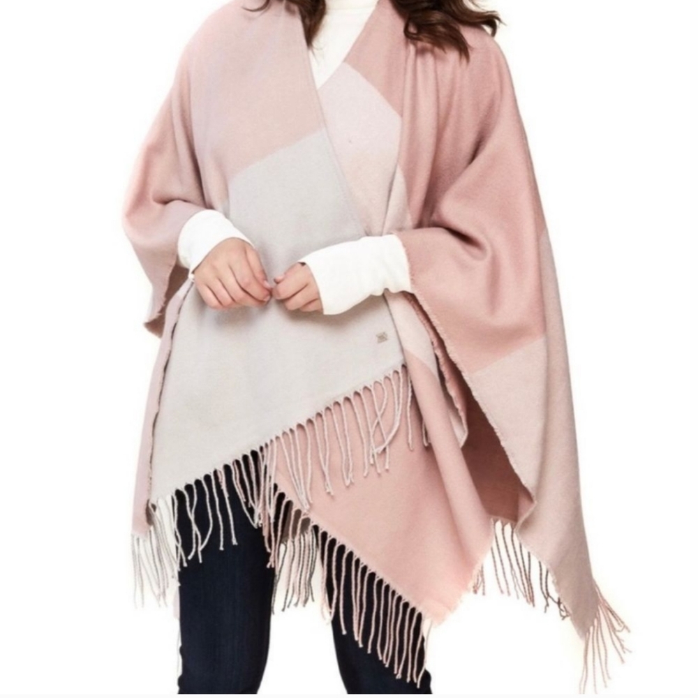 NWT Soia & Kyo Yadira Woven Scarf/Cardigan in Tan and Cream With Fringe